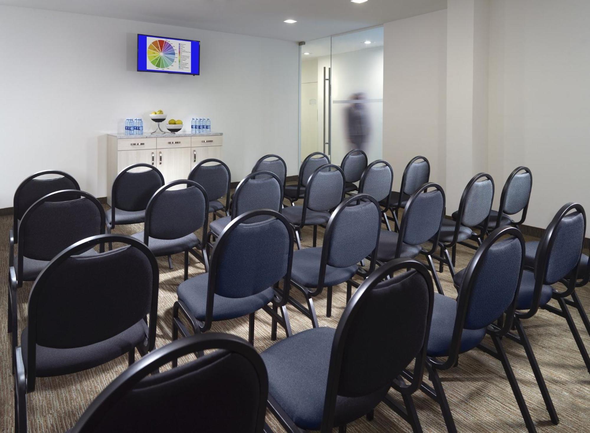 One Saltillo Aeropuerto Εξωτερικό φωτογραφία